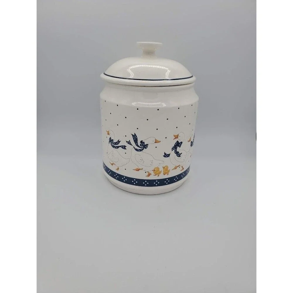VTG Country Goose Ceramic Canister Jar 9 x 6 inches Grannycore Cottagecore